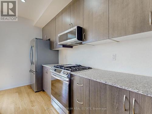 45 Shatner Turnabout, Vaughan (East Woodbridge), ON - Indoor Photo Showing Kitchen