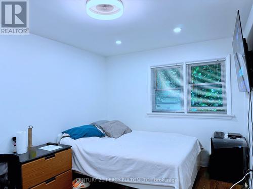 272 Conestoga Avenue, Richmond Hill, ON - Indoor Photo Showing Bedroom