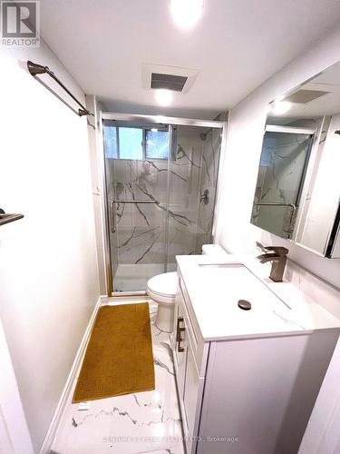 272 Conestoga Avenue, Richmond Hill, ON - Indoor Photo Showing Bathroom