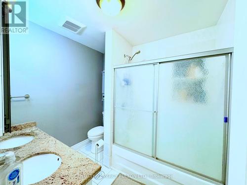 272 Conestoga Avenue, Richmond Hill, ON - Indoor Photo Showing Bathroom