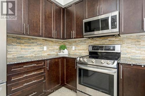 14 Bergamont Road, Brampton, ON - Indoor Photo Showing Kitchen