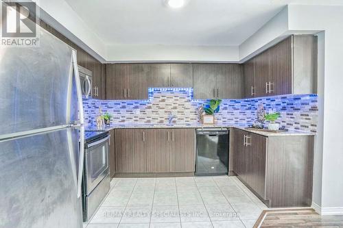 4 - 2500 Post Road, Oakville, ON - Indoor Photo Showing Kitchen