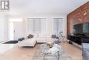 202 Townsend Avenue S, Burlington, ON  - Indoor Photo Showing Living Room 