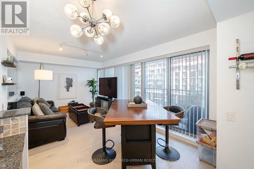 413 - 1040 The Queensway Avenue, Toronto, ON - Indoor