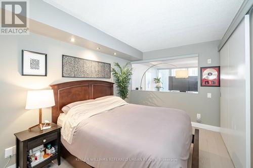 413 - 1040 The Queensway Avenue, Toronto, ON - Indoor Photo Showing Bedroom