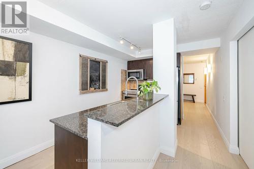 413 - 1040 The Queensway Avenue, Toronto, ON - Indoor