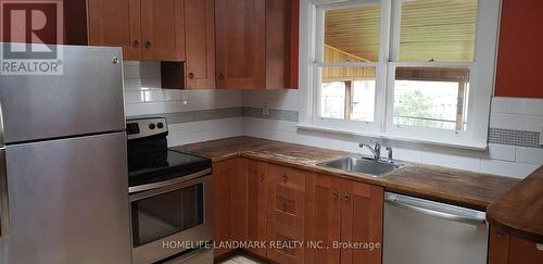 423 Smith Lane, Oakville, ON - Indoor Photo Showing Kitchen