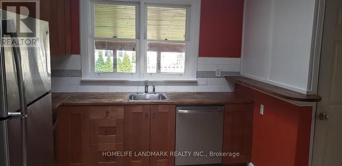 423 Smith Lane, Oakville, ON - Indoor Photo Showing Kitchen