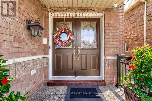 Upper - 426 Arrowsmith Drive, Mississauga, ON - Outdoor With Exterior