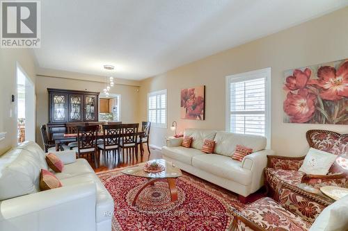 Upper - 426 Arrowsmith Drive, Mississauga, ON - Indoor Photo Showing Living Room