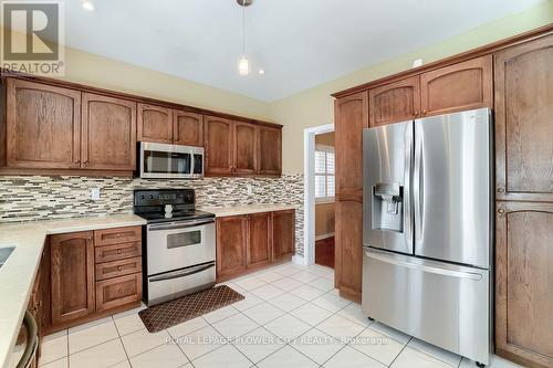 Upper - 426 Arrowsmith Drive, Mississauga, ON - Indoor Photo Showing Kitchen