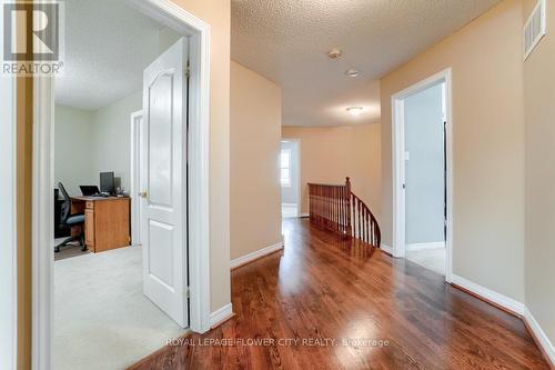 Upper - 426 Arrowsmith Drive, Mississauga, ON - Indoor Photo Showing Other Room