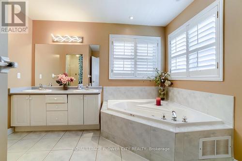 Upper - 426 Arrowsmith Drive, Mississauga, ON - Indoor Photo Showing Bathroom