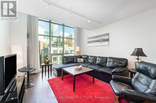 1107 - 36 Blue Jays Way, Toronto, ON - Indoor Photo Showing Living Room