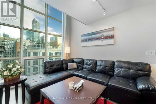 1107 - 36 Blue Jays Way, Toronto, ON - Indoor Photo Showing Living Room