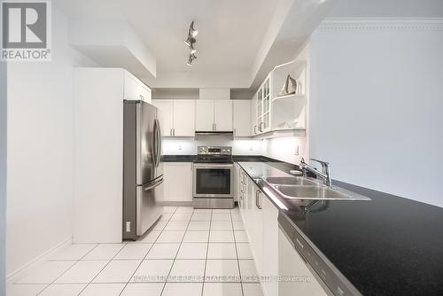 811 - 18 William Carson Crescent, Toronto, ON - Indoor Photo Showing Kitchen With Double Sink