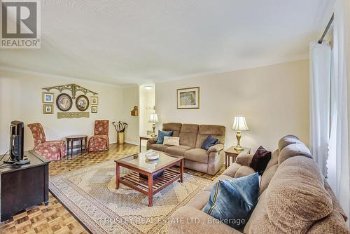 106 - 800 Kennedy Road, Toronto, ON - Indoor Photo Showing Living Room