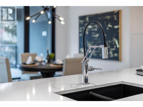 450 Groves Avenue Unit# 302, Kelowna, BC - Indoor Photo Showing Kitchen With Double Sink