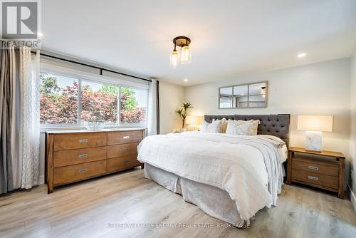 996 Oshawa Boulevard N, Oshawa, ON - Indoor Photo Showing Bedroom