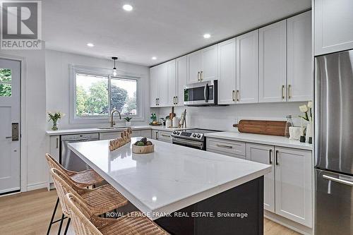 850 Central Park Boulevard N, Oshawa, ON - Indoor Photo Showing Kitchen With Stainless Steel Kitchen With Upgraded Kitchen