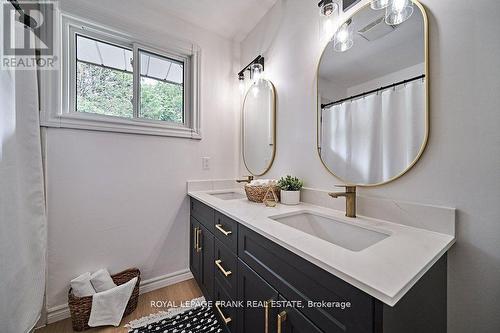 850 Central Park Boulevard N, Oshawa, ON - Indoor Photo Showing Bathroom