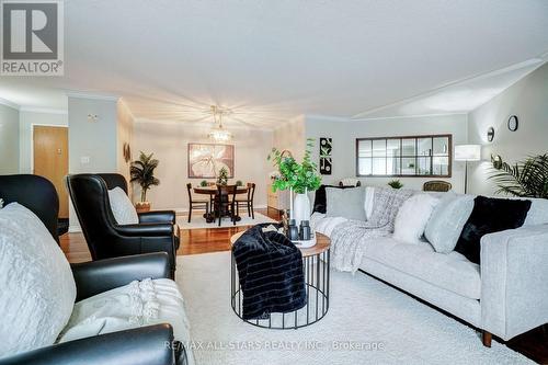 306 - 51 Rivermill Boulevard, Kawartha Lakes (Lindsay), ON - Indoor Photo Showing Living Room