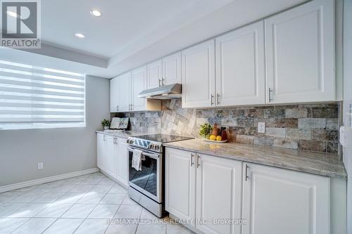 306 - 51 Rivermill Boulevard, Kawartha Lakes, ON - Indoor Photo Showing Bathroom