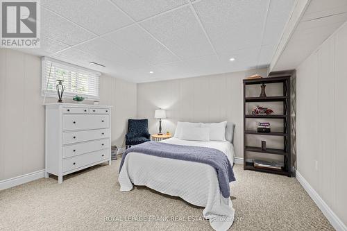 124 Reid Street, Kawartha Lakes, ON - Indoor Photo Showing Bedroom