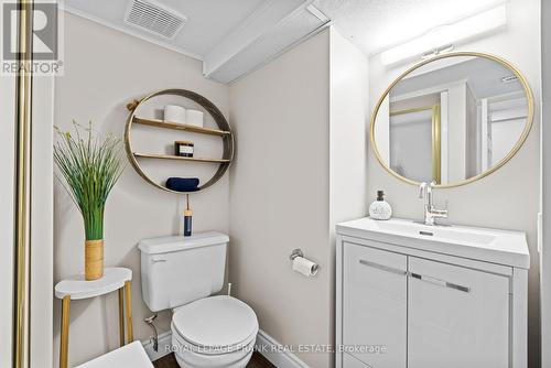 124 Reid Street, Kawartha Lakes, ON - Indoor Photo Showing Bathroom