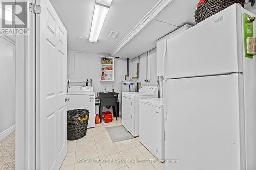 124 Reid Street, Kawartha Lakes, ON - Indoor Photo Showing Laundry Room