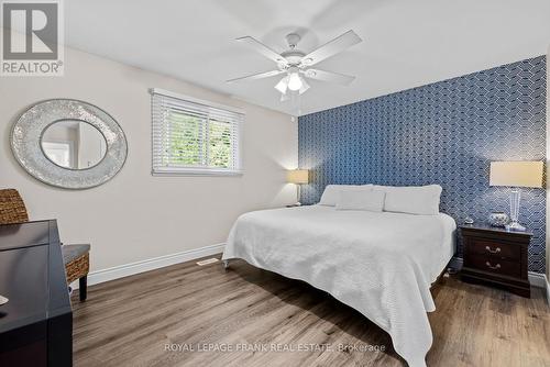 124 Reid Street, Kawartha Lakes, ON - Indoor Photo Showing Bedroom