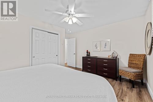 124 Reid Street, Kawartha Lakes, ON - Indoor Photo Showing Bedroom