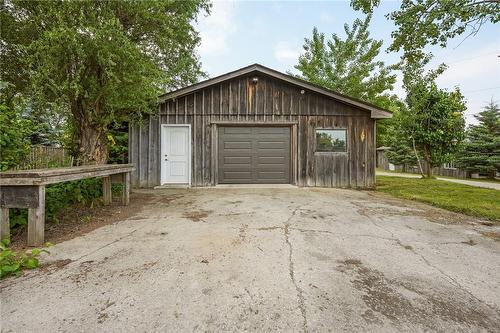 9206 Dickenson Road, Hamilton, ON - Outdoor