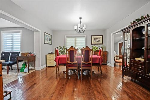 9206 Dickenson Road, Hamilton, ON - Indoor Photo Showing Dining Room