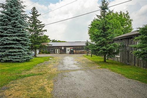 9206 Dickenson Road, Hamilton, ON - Outdoor