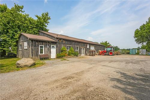 9206 Dickenson Road, Hamilton, ON - Outdoor