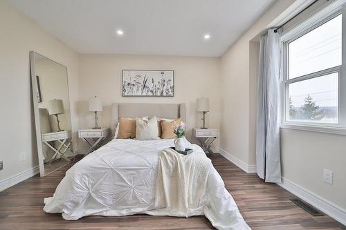 2531 Northampton Boulevard|Unit #19, Burlington, ON - Indoor Photo Showing Bedroom