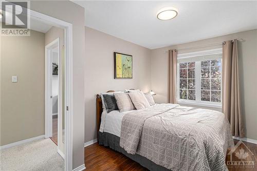 564 Renaissance Drive, Ottawa, ON - Indoor Photo Showing Bedroom