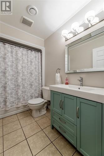 8 Edwards Place, Mount Pearl, NL - Indoor Photo Showing Bathroom