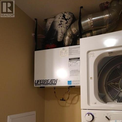 88 5642 Gordon Road, Regina, SK - Indoor Photo Showing Laundry Room