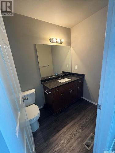 914 Ledingham Drive, Saskatoon, SK - Indoor Photo Showing Bathroom