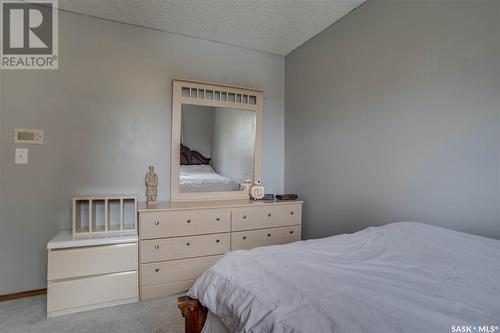 134 Staigh Crescent, Saskatoon, SK - Indoor Photo Showing Bedroom