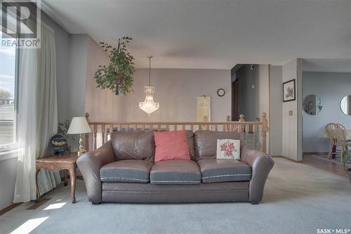 134 Staigh Crescent, Saskatoon, SK - Indoor Photo Showing Living Room