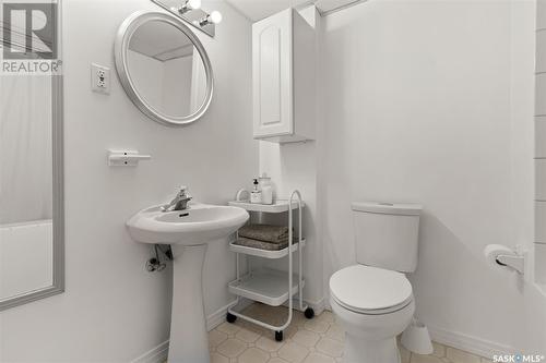 2634 Cochrane Bay E, Regina, SK - Indoor Photo Showing Bathroom