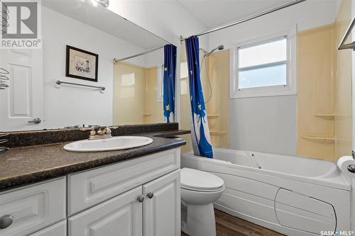 1714 Louise Avenue, Saskatoon, SK - Indoor Photo Showing Bathroom