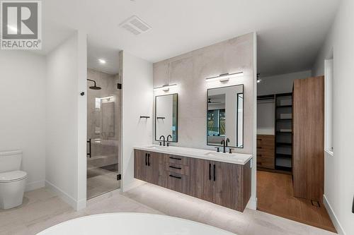 2536 Pinnacle Ridge Drive, West Kelowna, BC - Indoor Photo Showing Bathroom