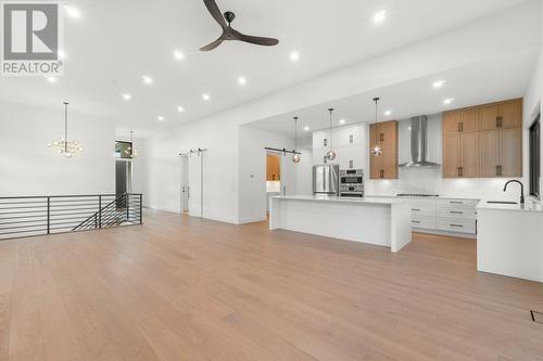 2536 Pinnacle Ridge Drive, West Kelowna, BC - Indoor Photo Showing Kitchen With Upgraded Kitchen