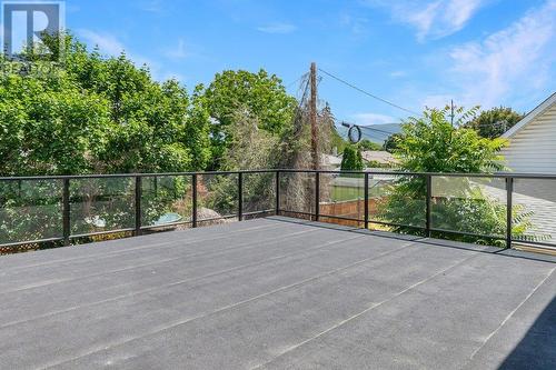 1859 Ethel Street, Kelowna, BC - Outdoor