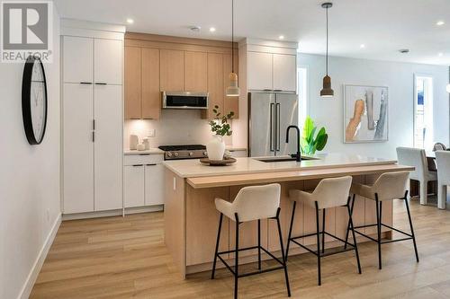 1861 Ethel Street, Kelowna, BC - Indoor Photo Showing Kitchen With Upgraded Kitchen