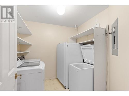 920 Glenwood Avenue Unit# 201, Kelowna, BC - Indoor Photo Showing Laundry Room